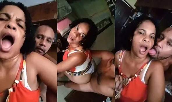 Meu marido me fode por trás e grava
