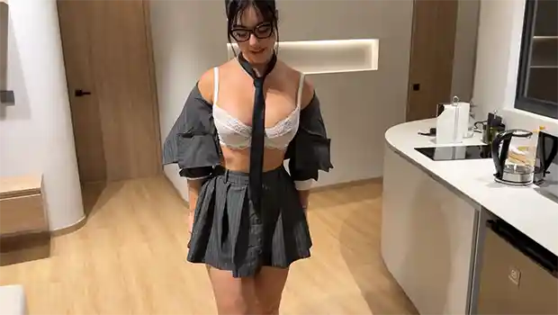 Sexy la secretaria seduce a su jefe se ponen caliente